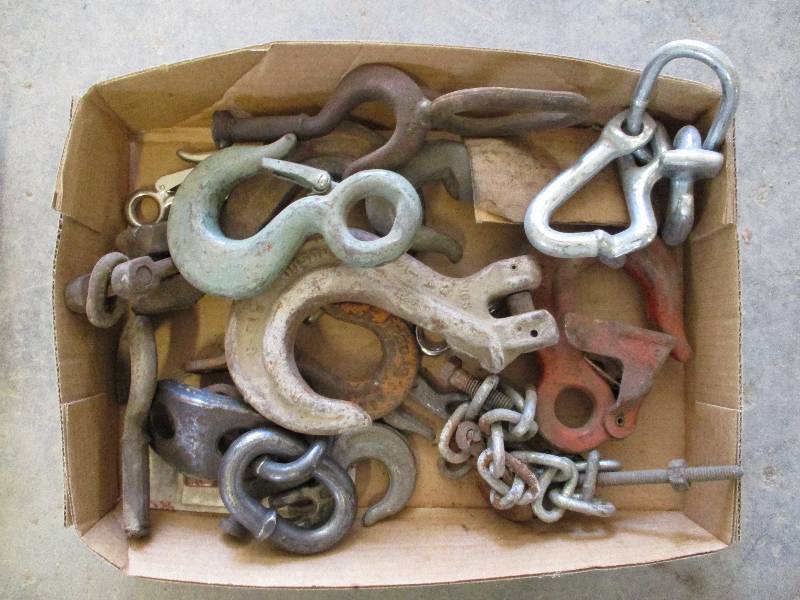 lot 201 image: Hoist Accessories and Sledge Hammer