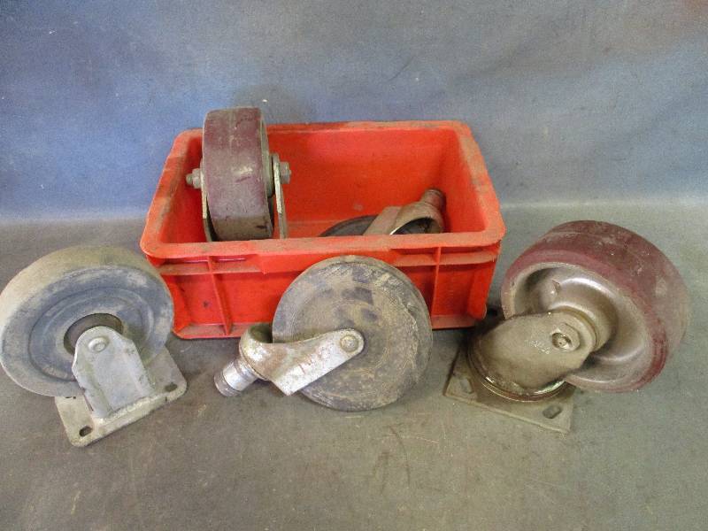 lot 206 image: Casters