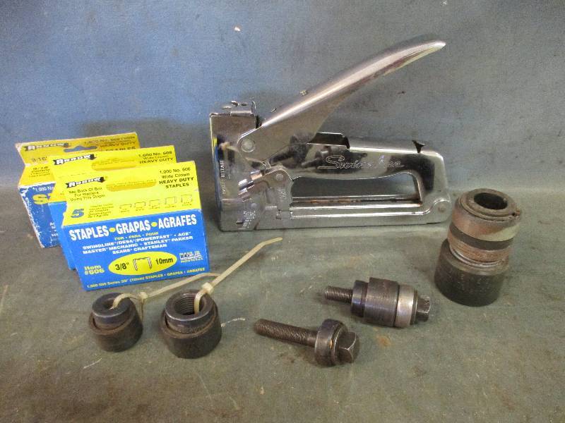 lot 208 image: Stapler and More
