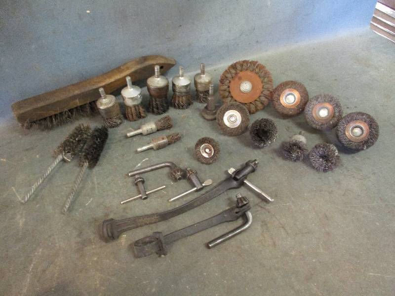 lot 213 image: Wire BrushWheel Assortment