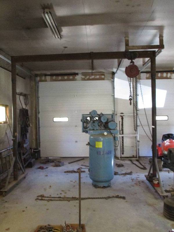 lot 234 image: Super Heavy Duty Coffing Hoist