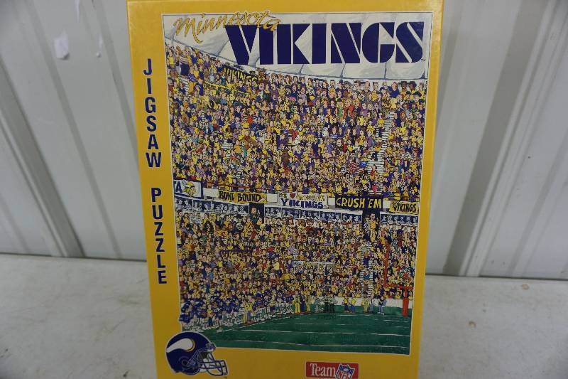 lot 51 image: Minnesota Vikings Jig Saw Puzzle