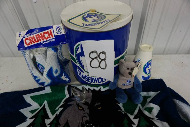 lot 88 image: Assorted Minnesota Timberwolves Memorabilia