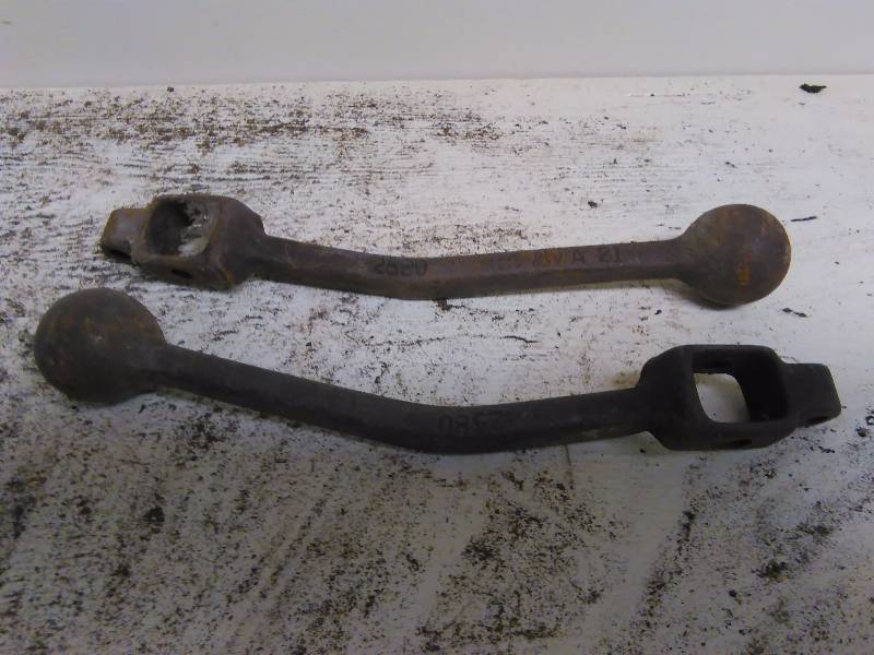 Mpls. Moline parts (possibly shift levers) MM2580A21