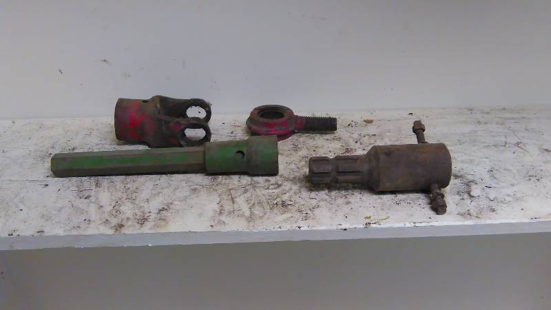 John Deere and Intrnl PTO Drives and lift linkage