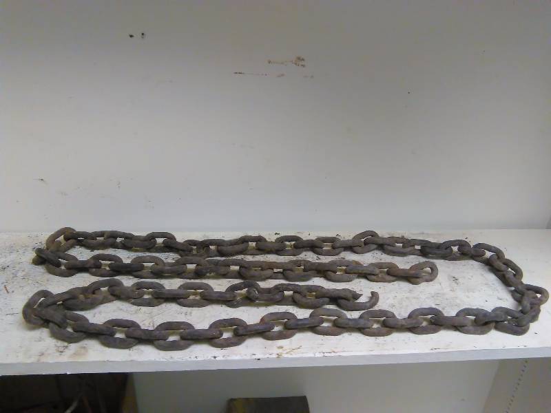 8 length of heavy duty chain