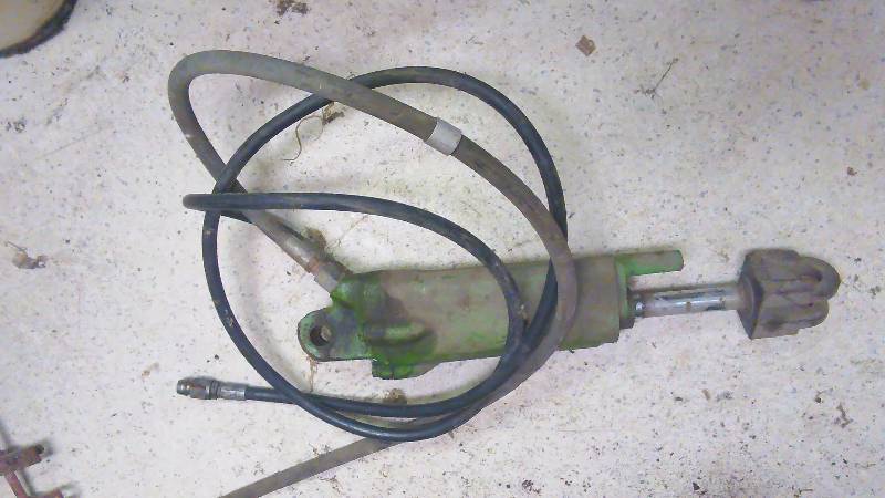 John Deere Hydraulic Piston and hoses