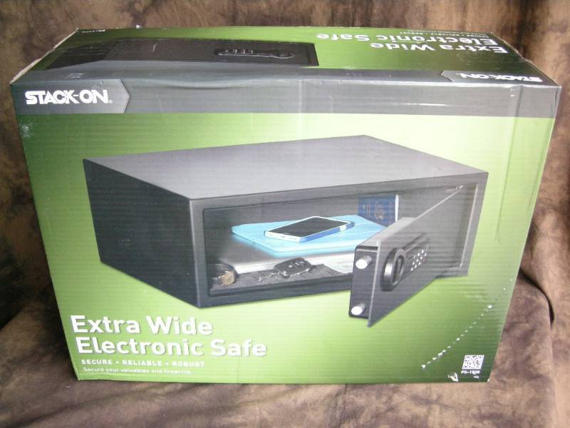 lot 21 image: Extra Wide Electronic Personal Safe