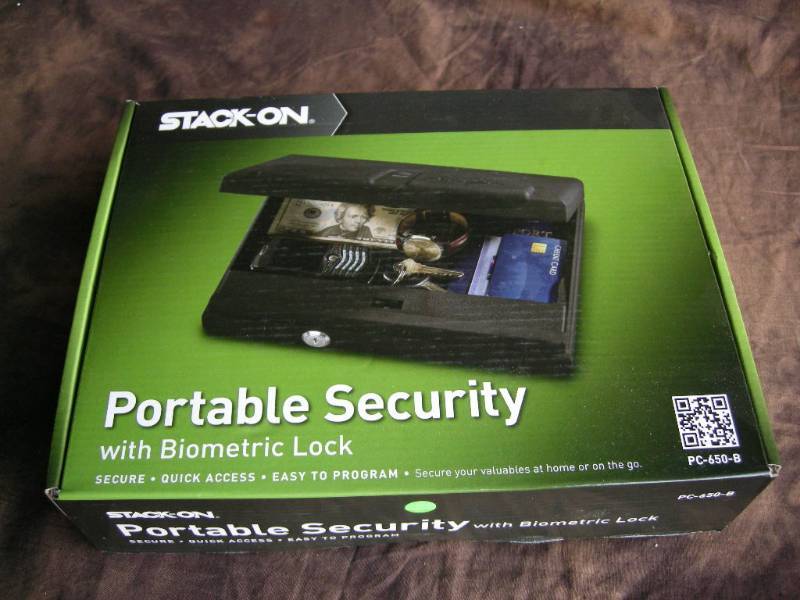 lot 29 image: Portable Locking Case with Biometric Lock