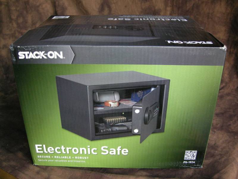 lot 32 image: Personal Safe with Electronic Lock
