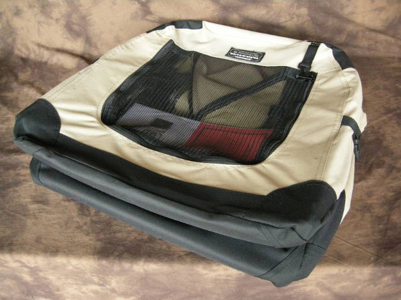 lot 75 image: PetNation Port-A-Crate E2
