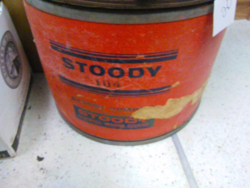 lot 20 image: Storage container, great for upscaling a toy box