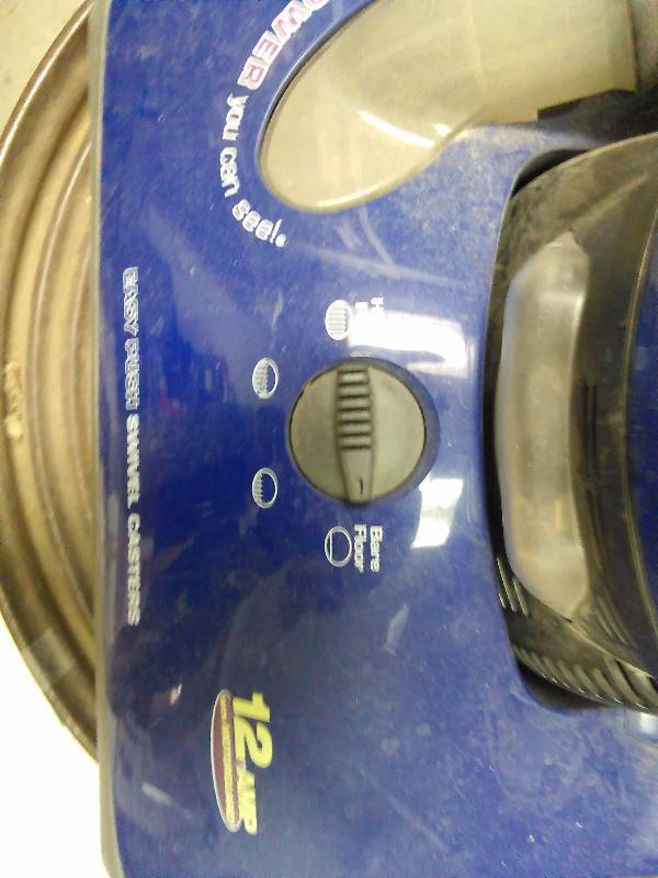 lot 21 image: Dirt Devil upright vacuum