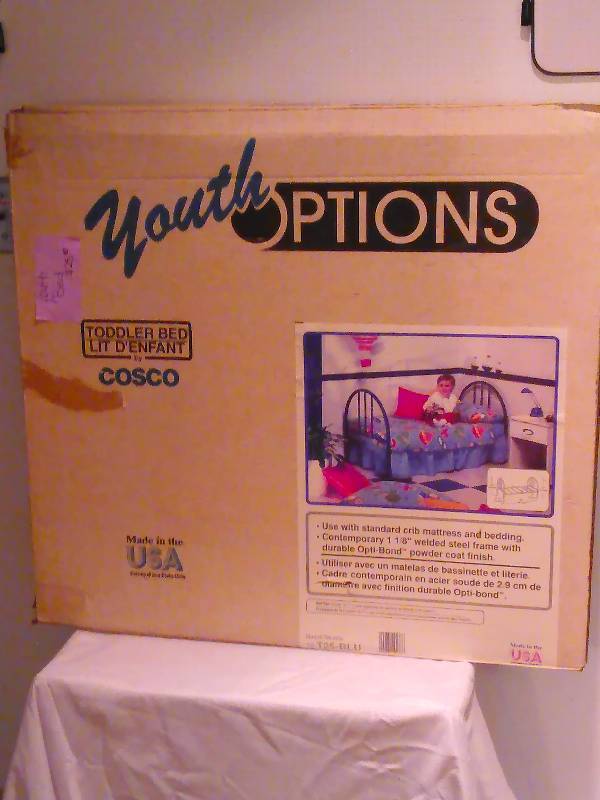 lot 43 image: Youth Bed from Cosco Inc., (Uses crib mattress)