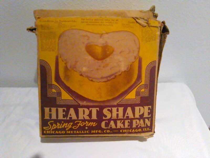 lot 51 image: Heart Shape spring form cake form pan, vintage