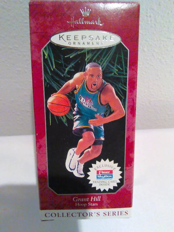 lot 79 image: Hallmark Collectors Ornament, New in Box, NBL Grant Hill, Detroit Pistons, 1998