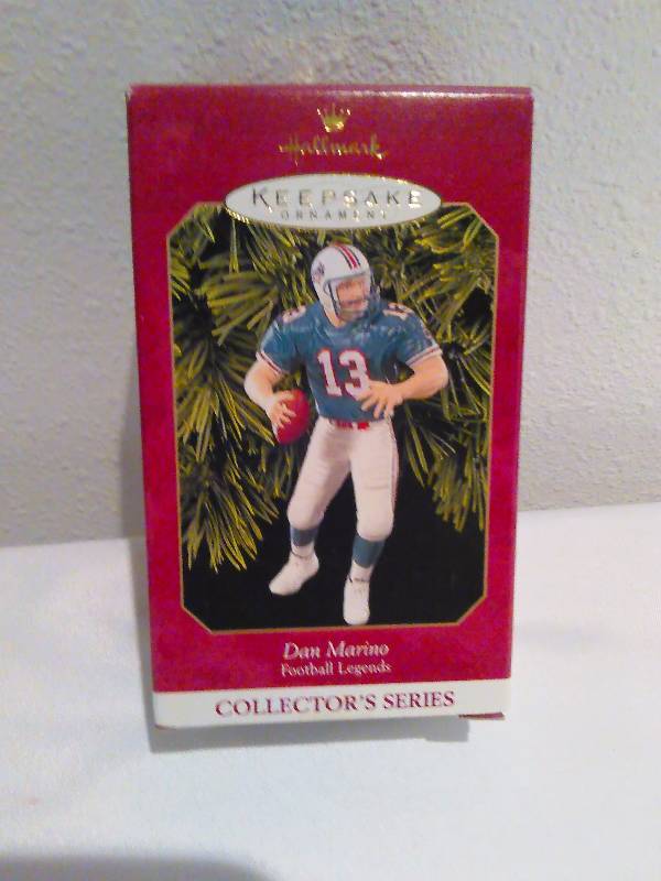 lot 81 image: Hallmark Collectors Ornament, New in Box, NFL, Dan Marino, Miami Dolphins, 1999