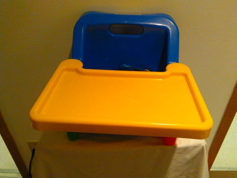 lot 93 image: Safety 1st On-The-Go Fold-Up Babys Booster Seat with tray