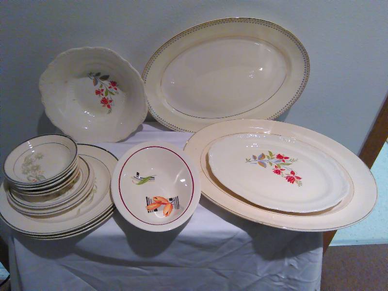 lot 108 image: vintage china and Platters