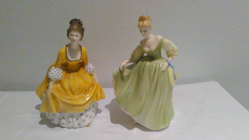 lot 121 image: Royal Doulton Pretty Ladies porcelain figurines (2)
