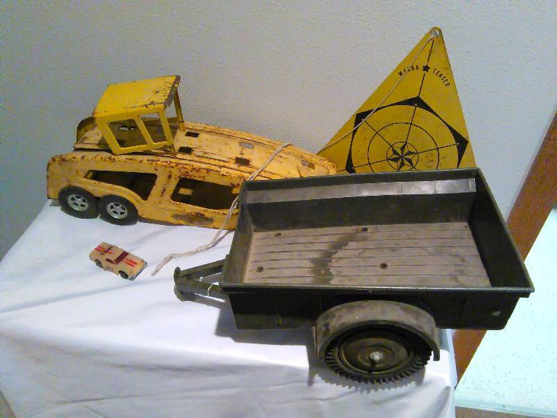 lot 122 image: Vintage, Tonka truck transport and GI Joe trailer and more