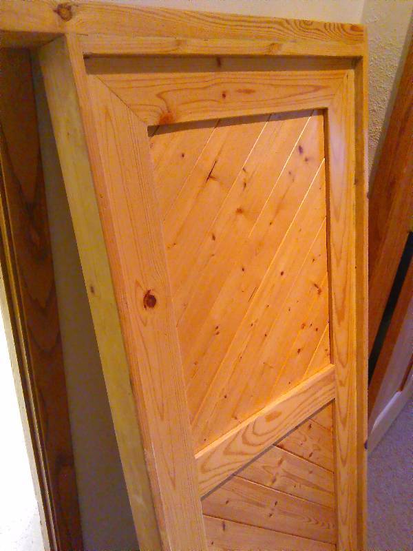 lot 132 image: Pine Headboard, 60w x 30h