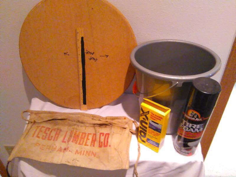 lot 136 image: 16 Wood turn table lazy Susanne, New bucket, RainX, Tire foam