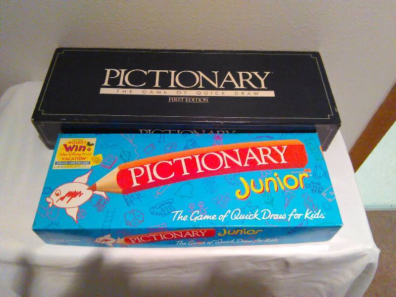 lot 152 image: Pictionary and Pictionary Jr.