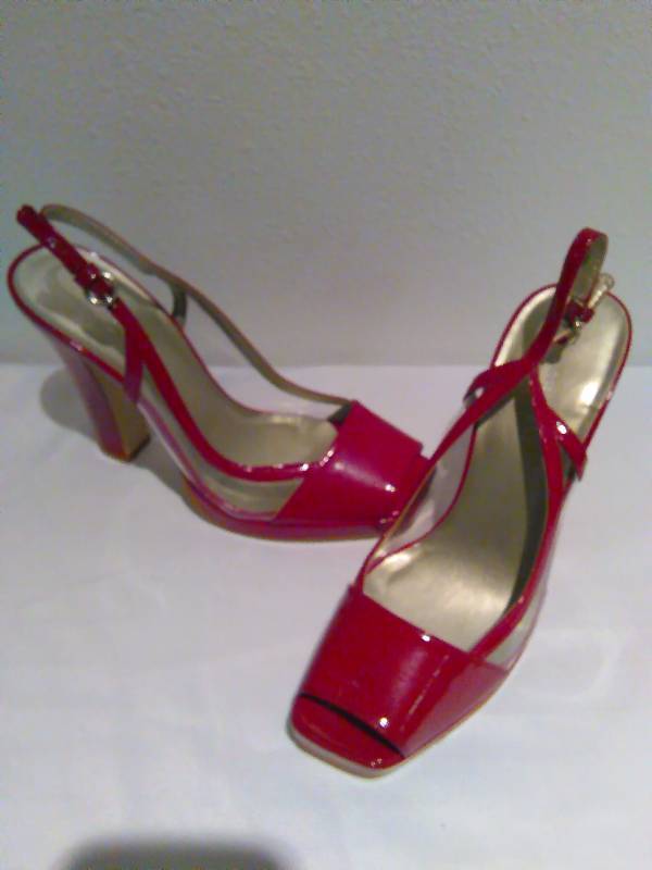 lot 156 image: 7.5 size, womansNine West Red Shoes, never worn, 3.5 heel