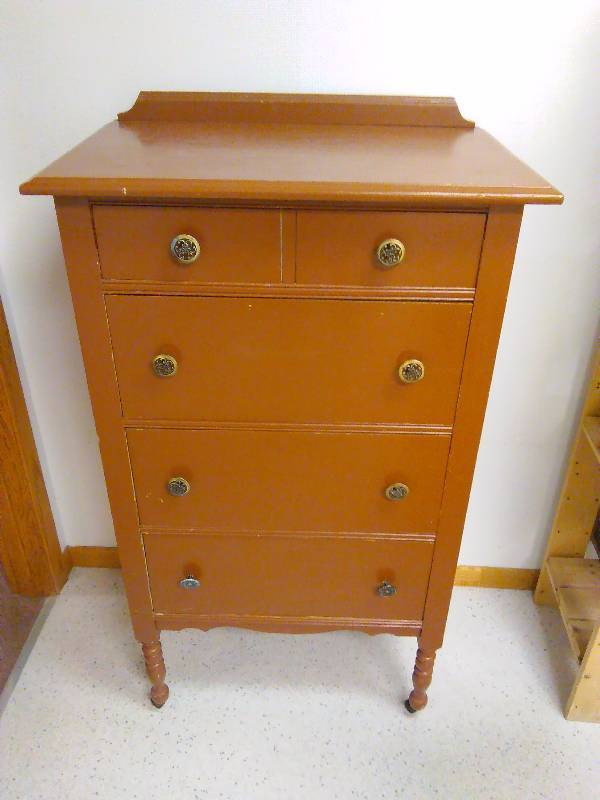 lot 168 image: Vintage Chest of drawers