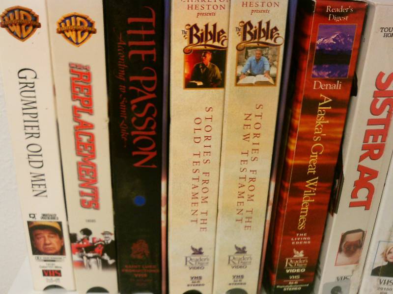 lot 59 image: VHS lot of 99 -titles include Fargo
