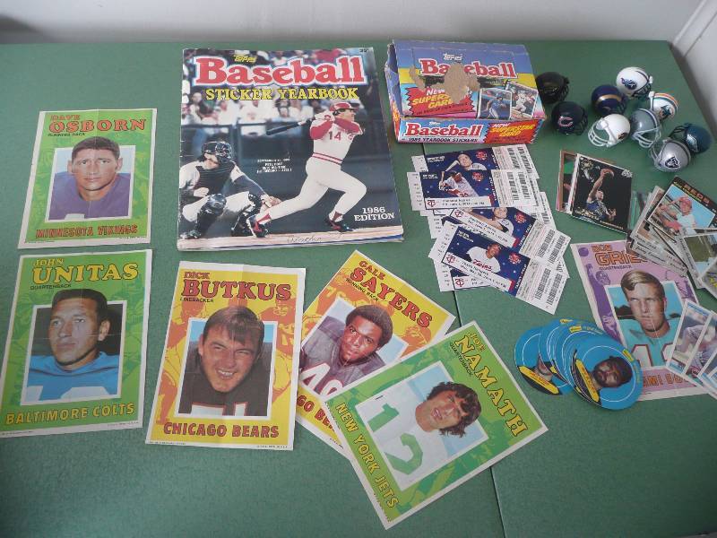 lot 34 image: VINTAGE SPORTS COLLECTIBLES GROUP - KIRBY PUCKETT AUTOGRAPHED 1986 TOPPS BOOK - 1960s - 1980s CARDS & MUCH MORE SEE PICTURES