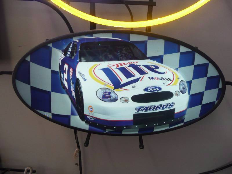 lot 52 image: Miller Lite Rusty Wallace Neon Light - Works