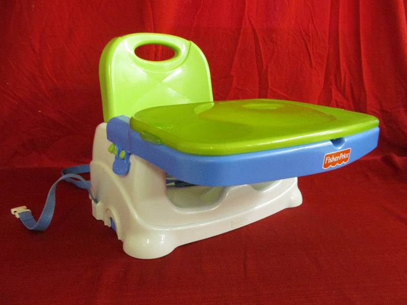 lot 17 image: Fisher Price Seat