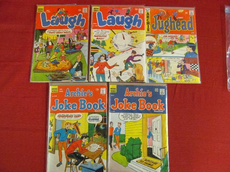 lot 57 image: Comic Books