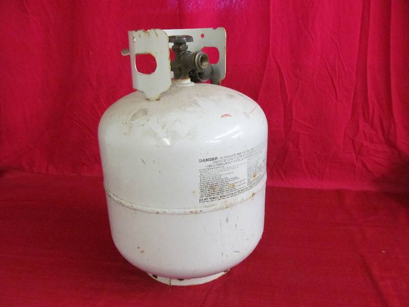 lot 76 image: Propane Tank