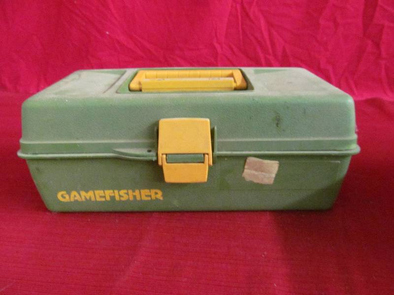 lot 98 image: Tackle BoxHardwareTools