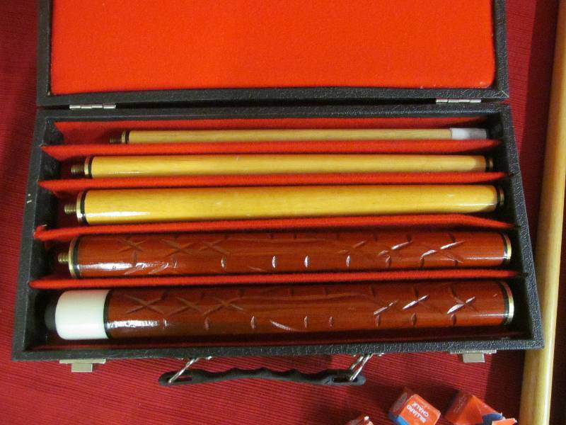 lot 109 image: Pool Cues