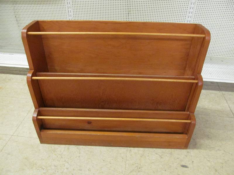 lot 131 image: Magazine Rack