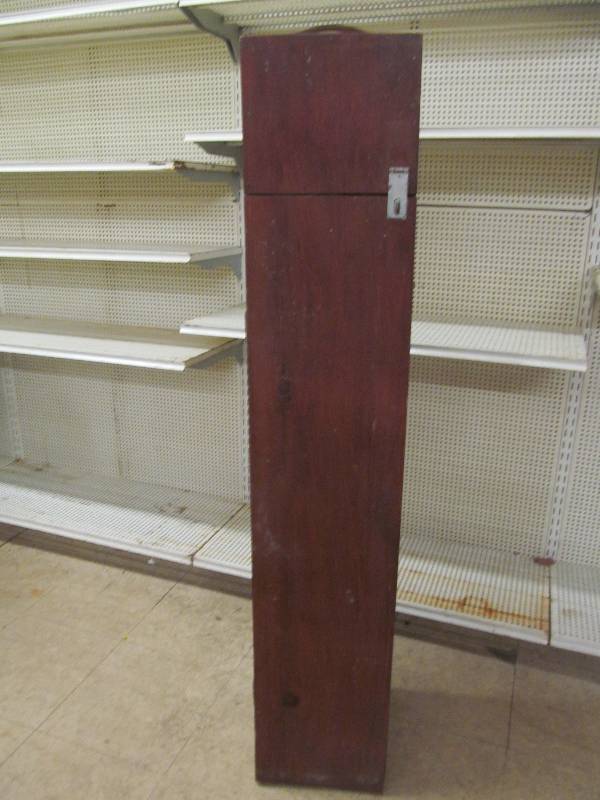 lot 132 image: Wood Box