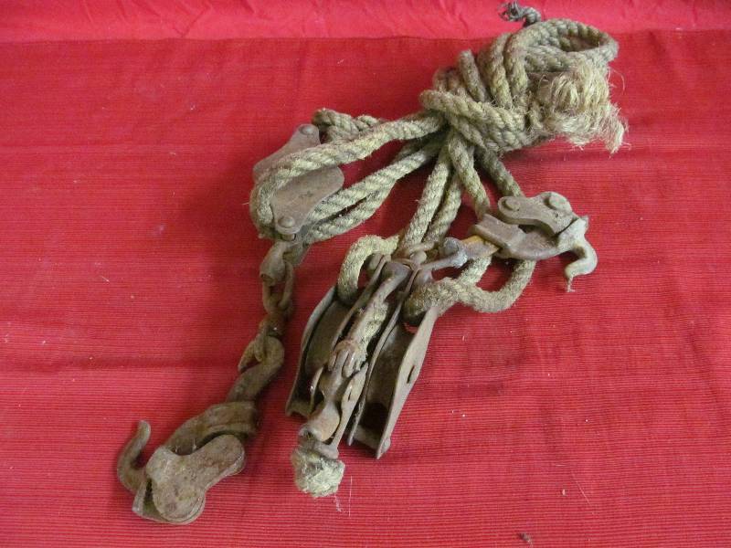 lot 166 image: Vintage Block & Tackle