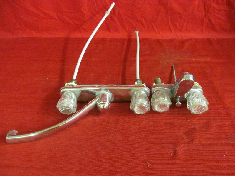 lot 168 image: BathroomKitchen Faucets
