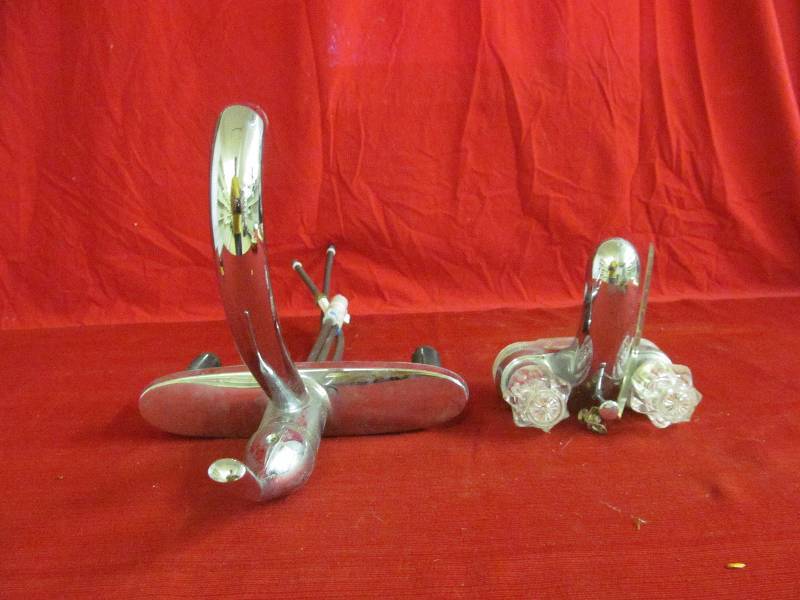 lot 169 image: BathroomKitchen Faucets