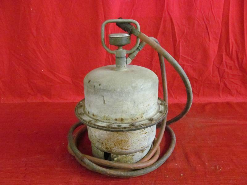 lot 172 image: Vintage Pressure Tank