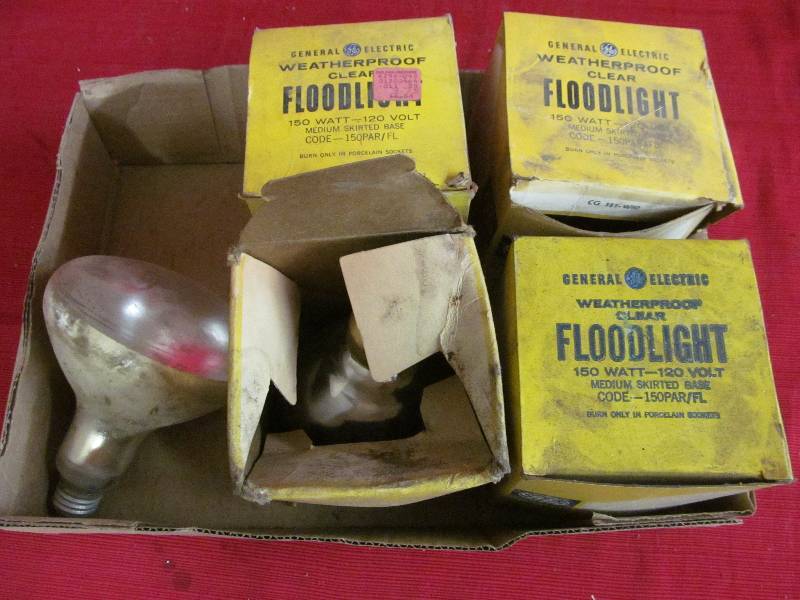lot 181 image: Flood Light Bulbs