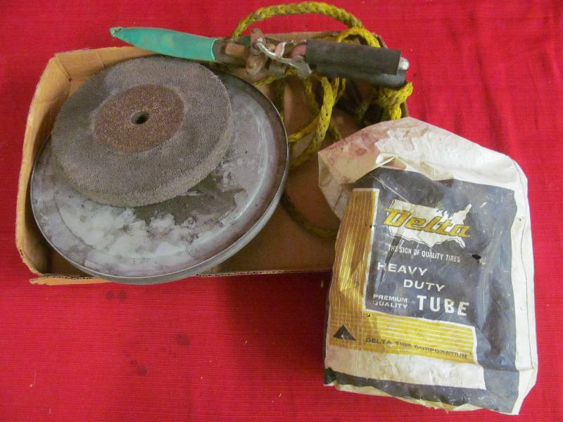 lot 183 image: Garden ShearPulleyGrinding Wheel
