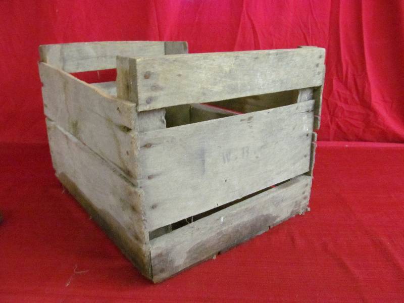 lot 194 image: crate