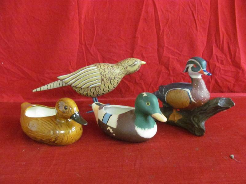 lot 197 image: collectable