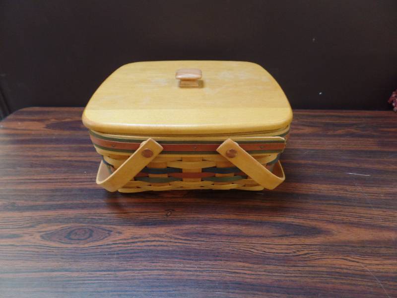 lot 518 image: Longaberger Baskets