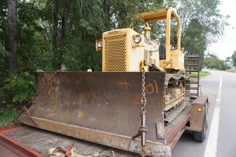 lot 3 image: International Dresser  Model TD-8E Crawler Dozer